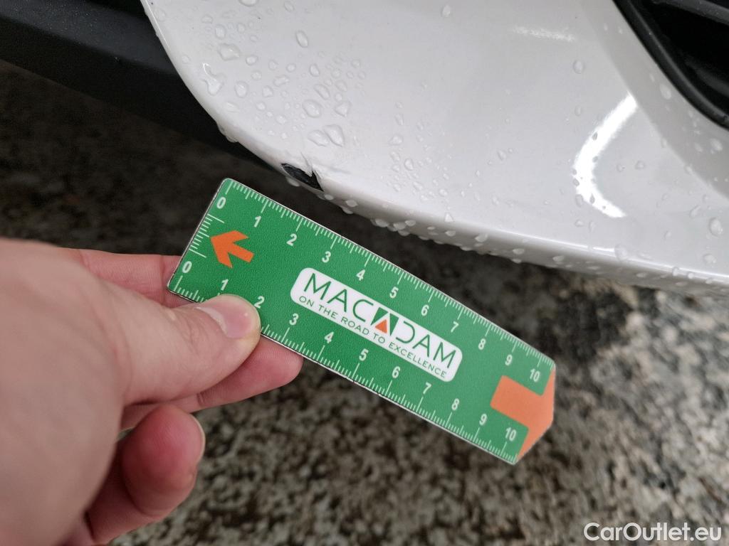  Bmw  Serie 1 BMW Série 1 / 2019 / 5P / Berline 116i DKG7 Business Design #9