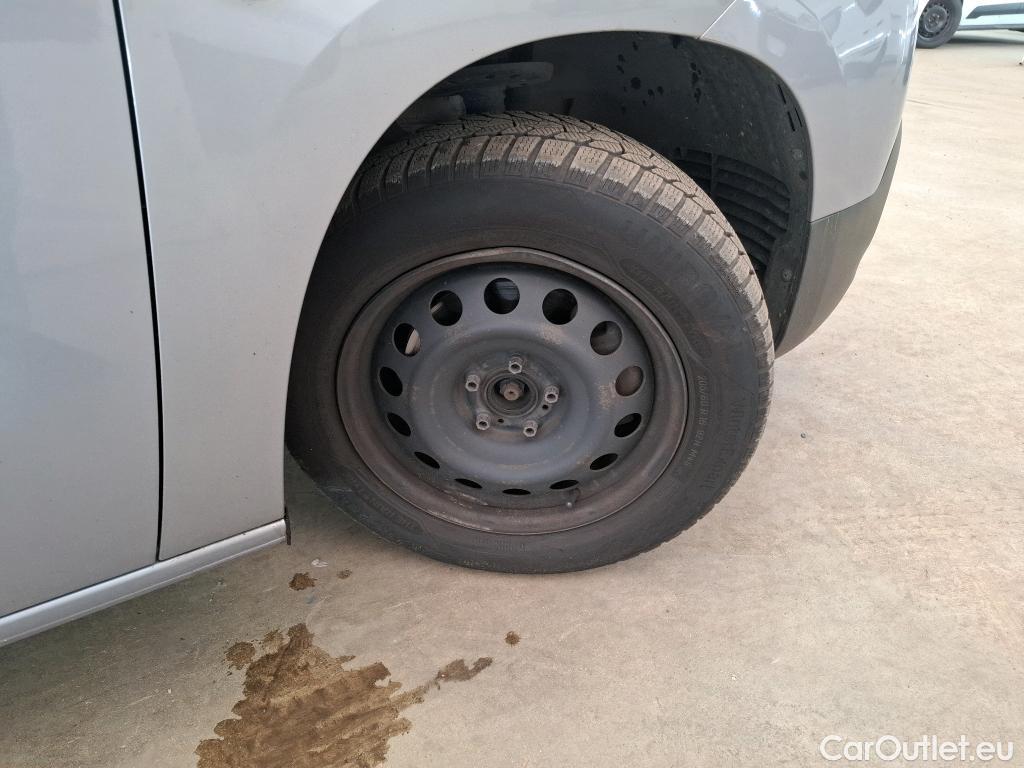  Citroen  Berlingo  Feel M 1.2 PureTech 130CV BVA8 E6d / 7places #47