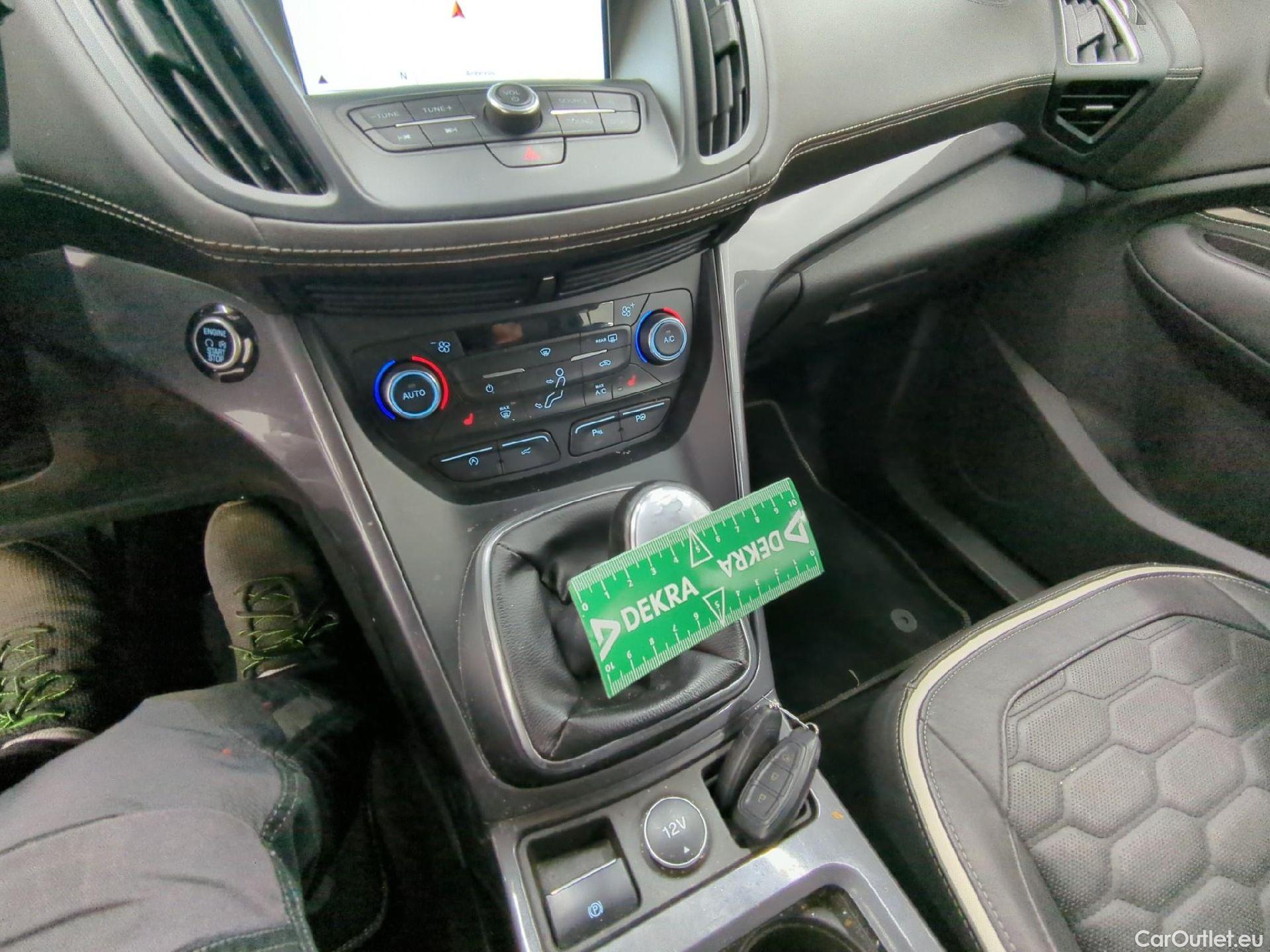  Ford  Kuga  Vignale 2.0 TDCi 150CV BVM6 E6 #2