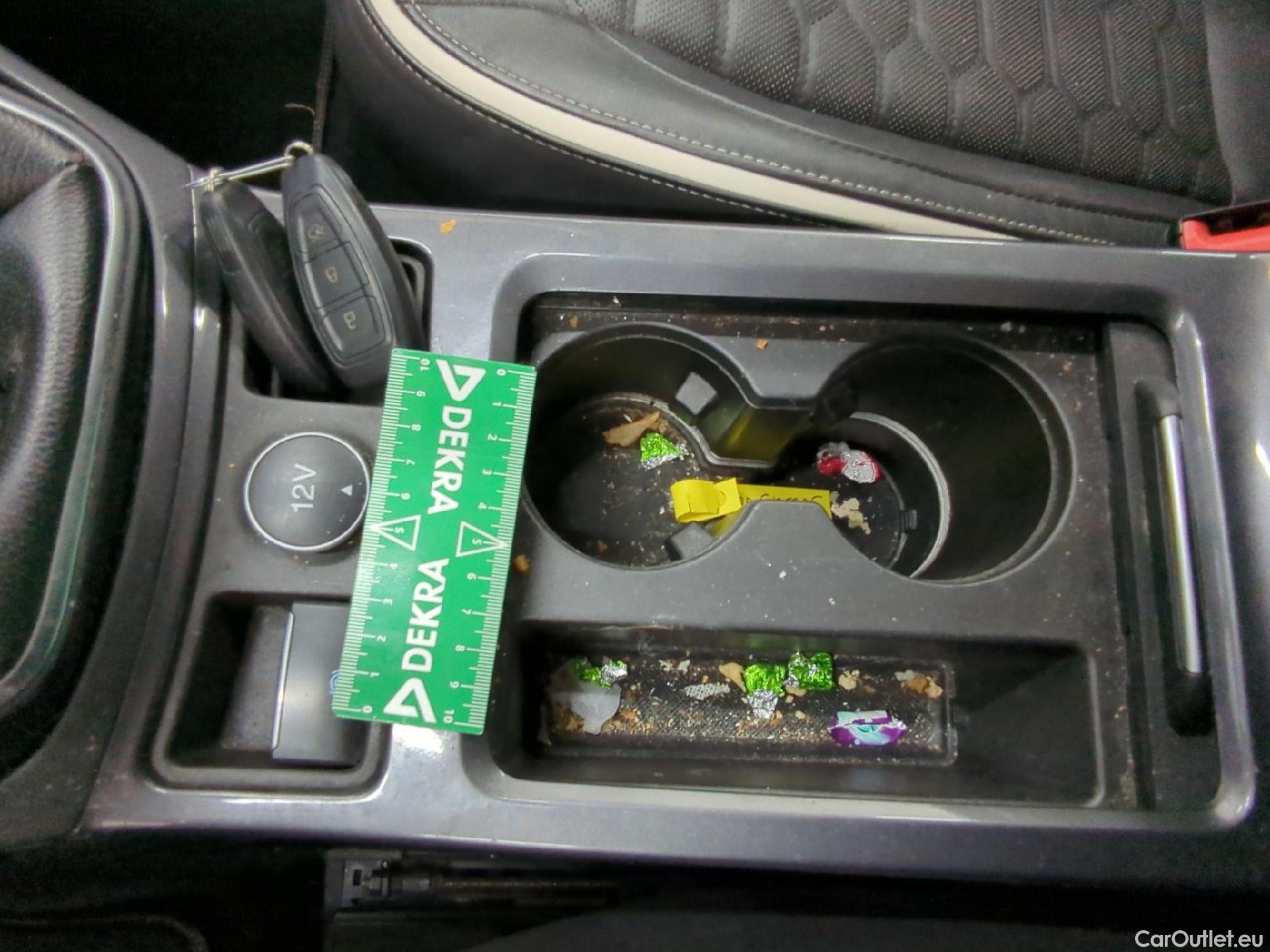  Ford  Kuga  Vignale 2.0 TDCi 150CV BVM6 E6 #6