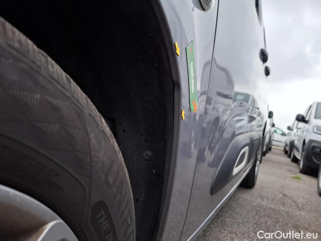  Citroen  Berlingo  Feel M 1.2 PureTech 130CV BVA8 E6d / 7places #56