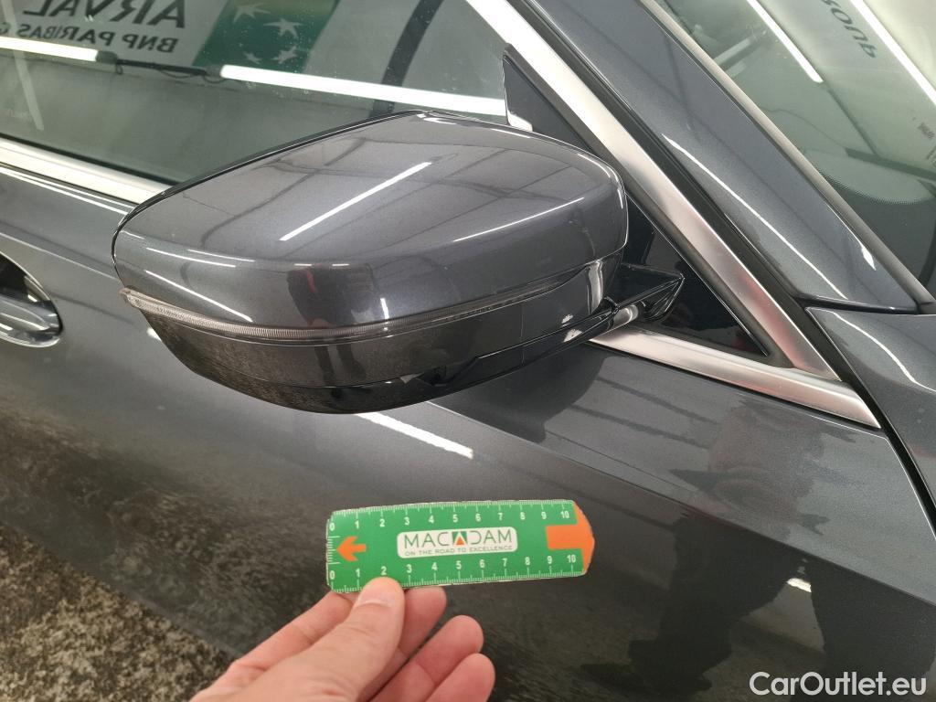  Bmw  Serie 3 BMW Série 3 Berline / 2018 / 4P / Berline 330e 292ch Business Design BVA8 Hybride #16