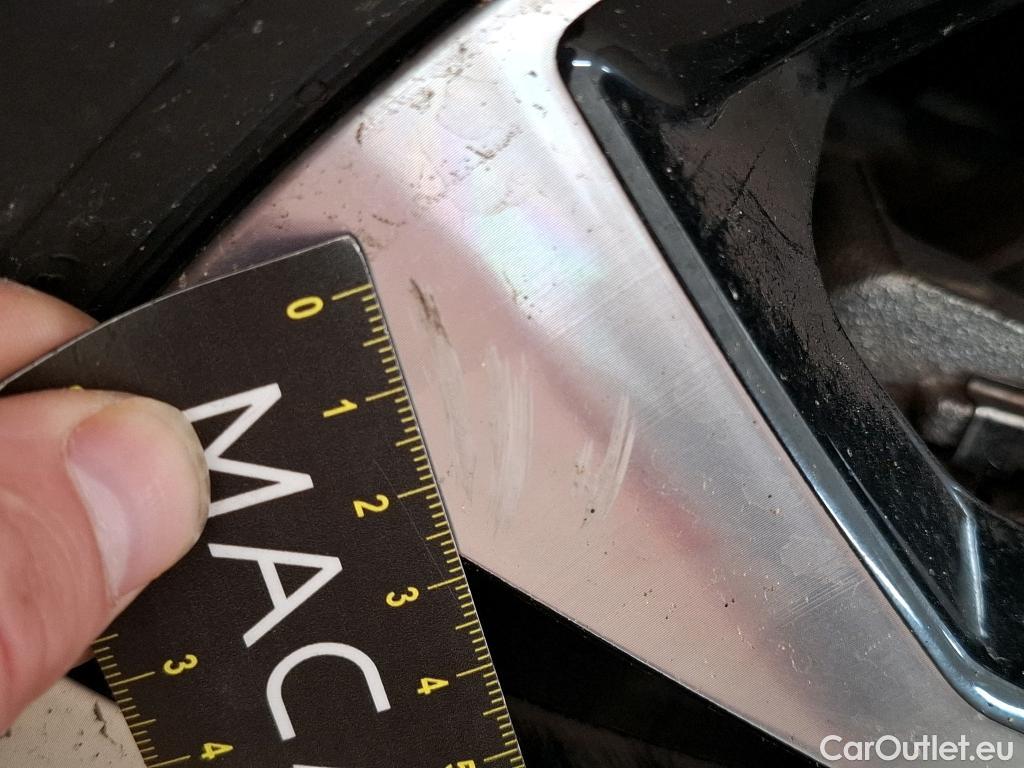  Peugeot  2008  Allure 1.5 HDi 130CV BVA8 E6d #19