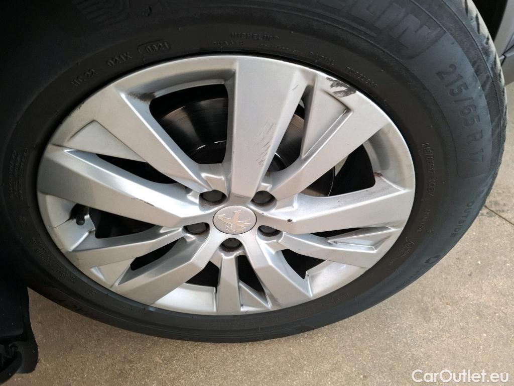  Peugeot  5008  Active Business 1.2 PureTech 130CV BVA8 E6d #49