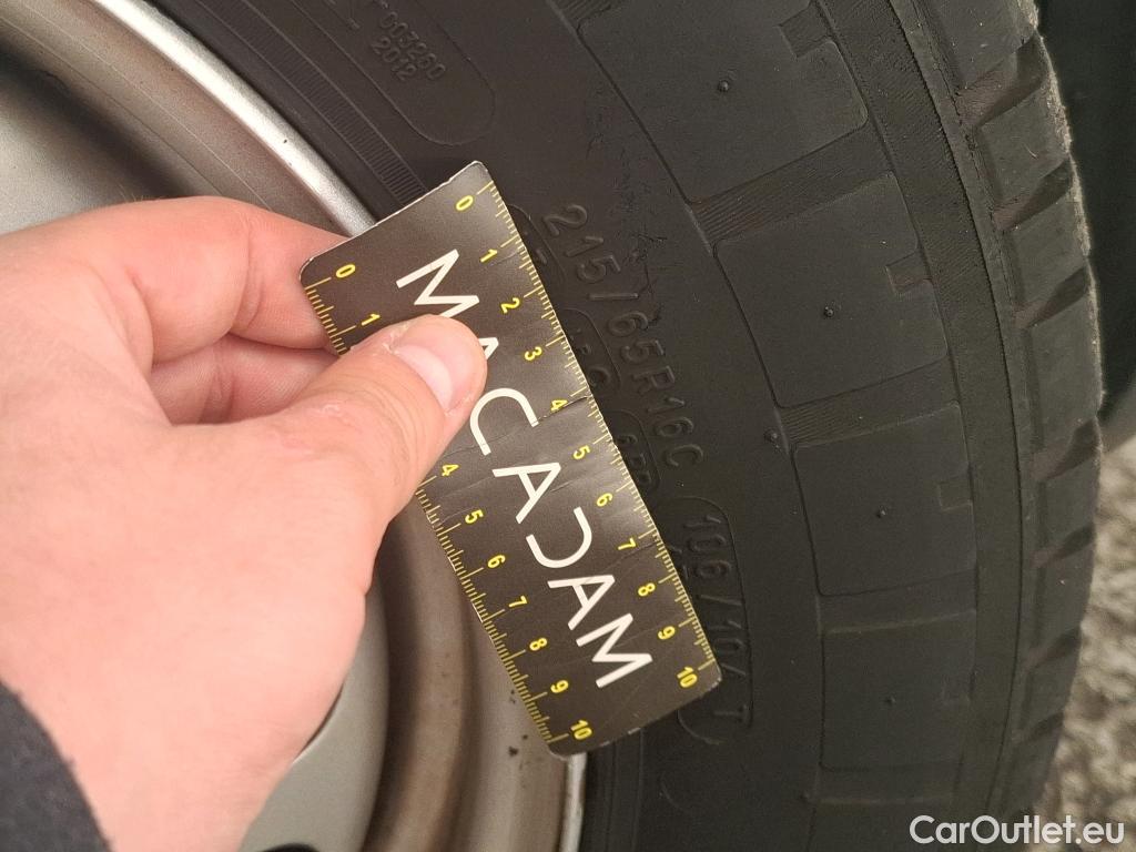  Peugeot  Expert  Combi Long 1.5 HDi 120CV BVM6 8 Sieges E6dT #14