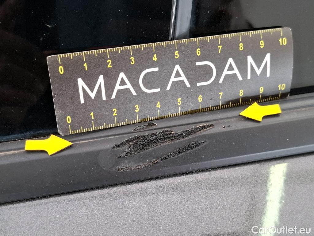  Peugeot  2008  Allure 1.5 HDi 130CV BVA8 E6d #25