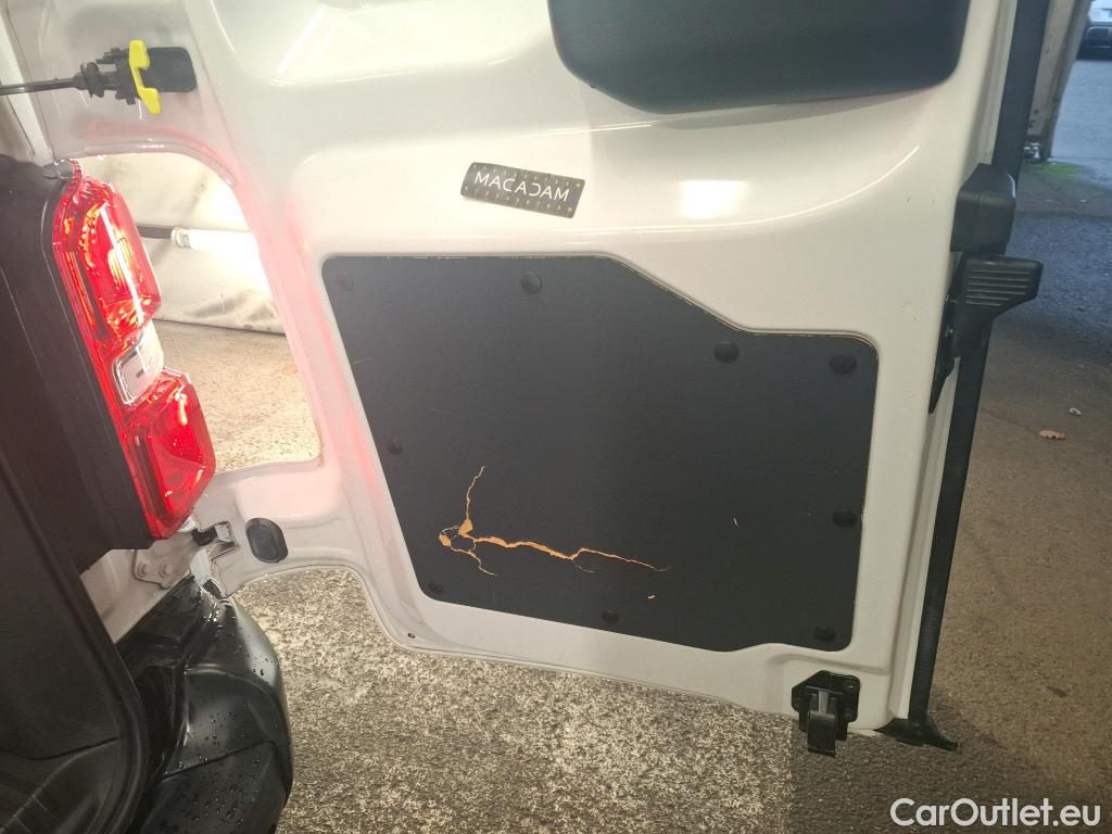  Peugeot  Expert  Combi Long 1.5 HDi 120CV BVM6 8 Sieges E6dT #15