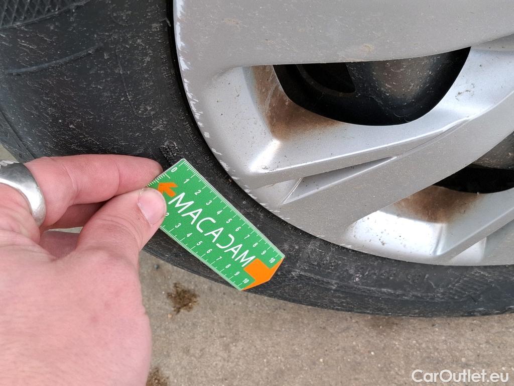  Peugeot  208  Affaire Premium Pack 1.5 HDi 100CV BVM5 E6dT #38