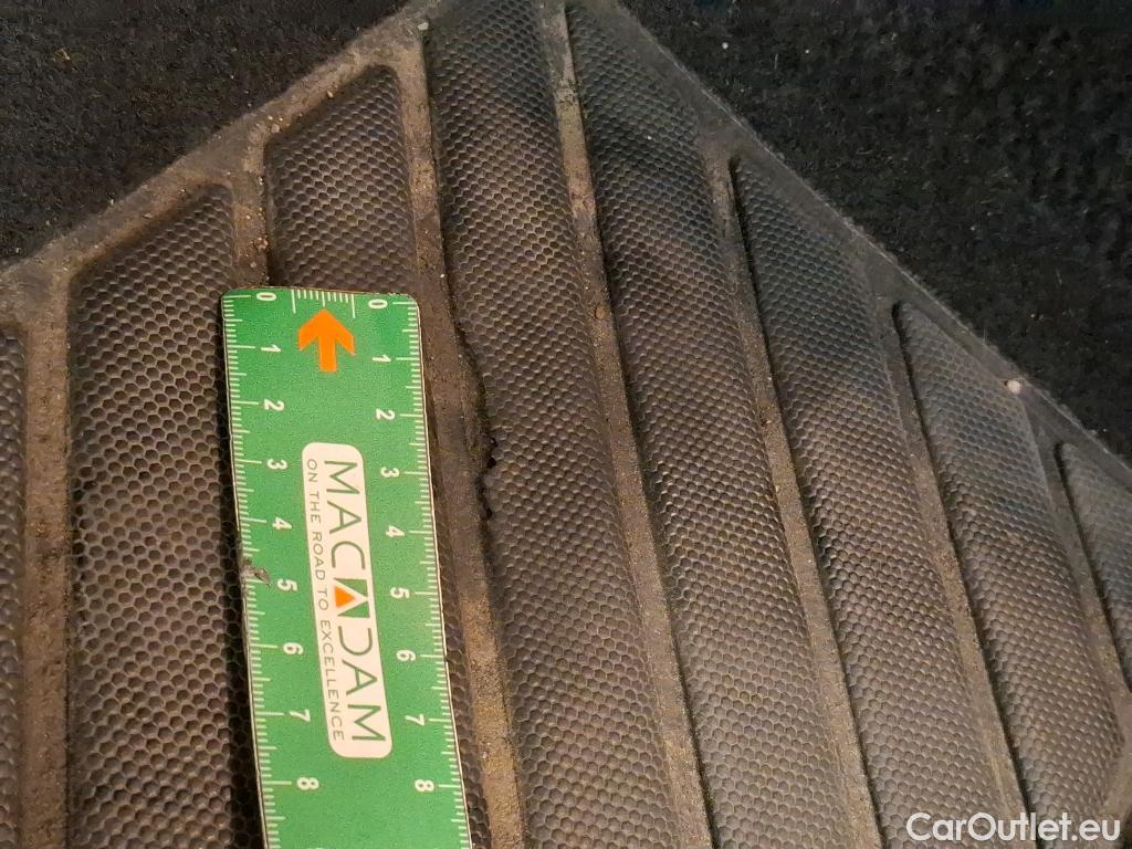  Peugeot  3008  Active Business 1.5 HDi 130CV BVA8 E6d #8