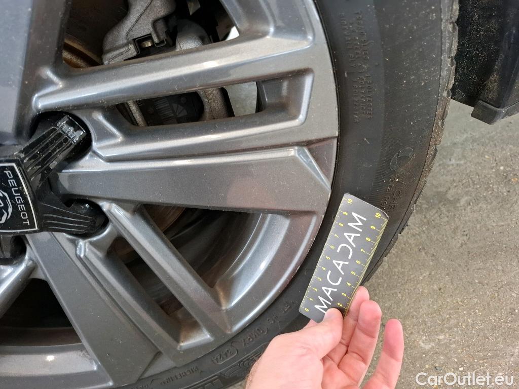  Peugeot  308 PEUGEOT  SW / 2021 / 5P / Break PureTech 130 S&S EAT8 ACTIVE PACK #14