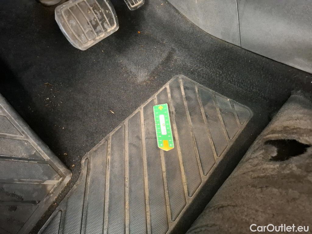  Peugeot  3008  Active Business 1.5 HDi 130CV BVA8 E6d #7