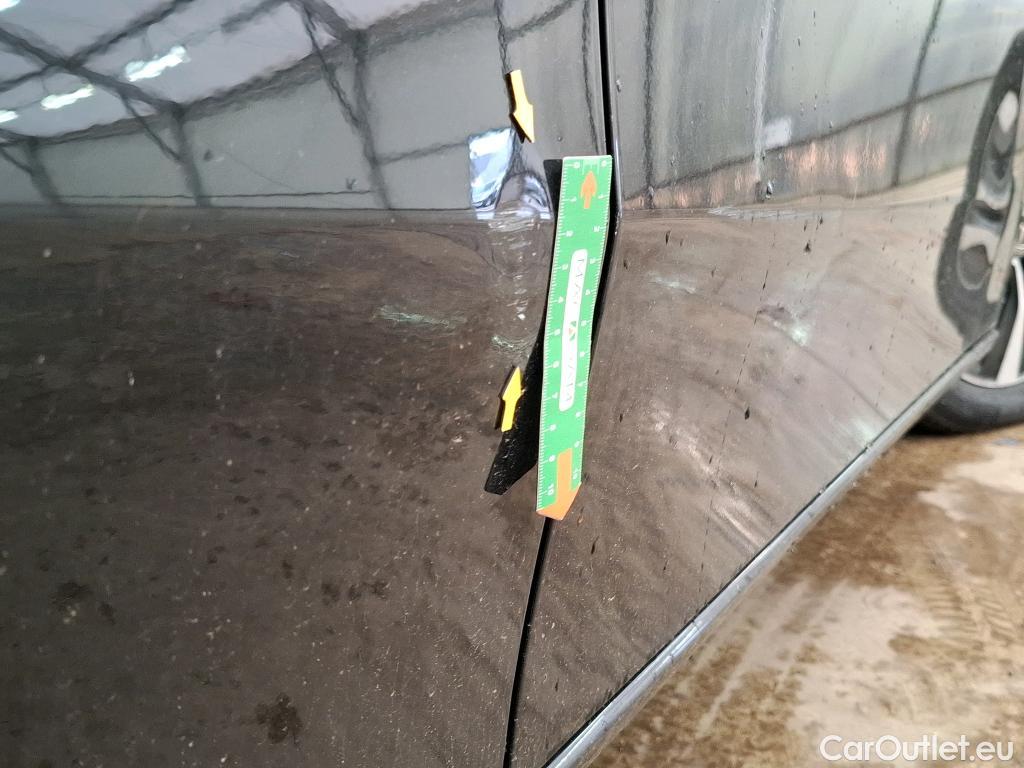  Mercedes  A-Klasse MERCEDES-BENZ Classe A Compact / 2018 / 5P / Berline A 200 d Business Line 8G-DCT #8