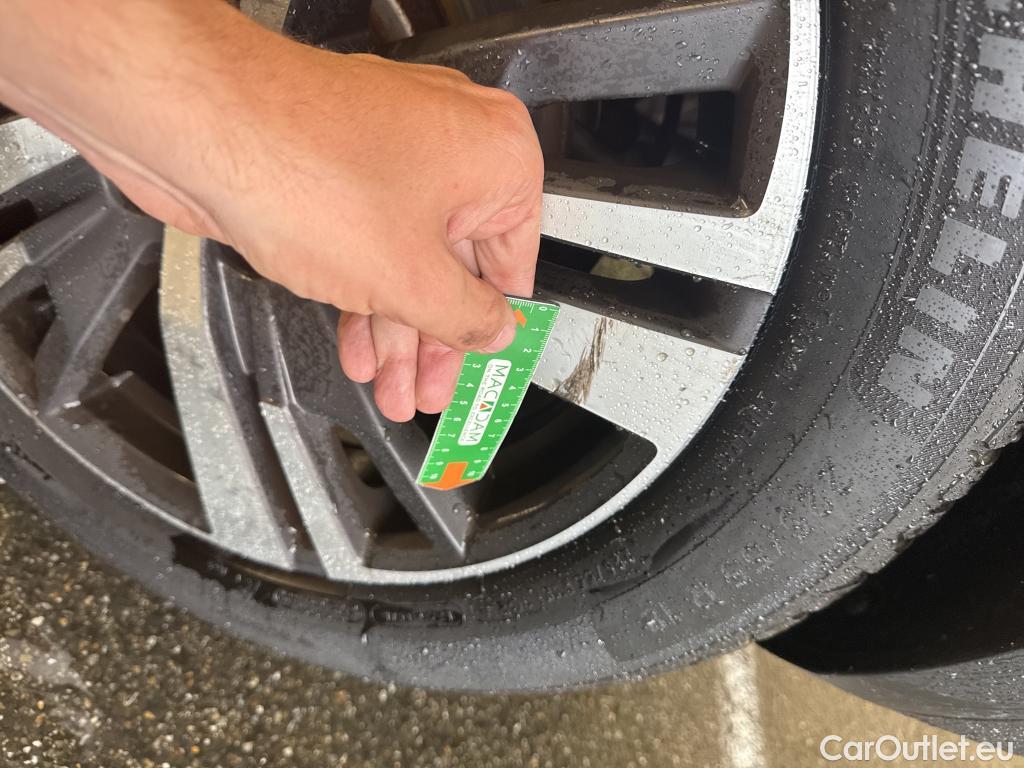  Peugeot  3008  Allure Pack 1.2 PureTech 130CV BVM6 E6d #4