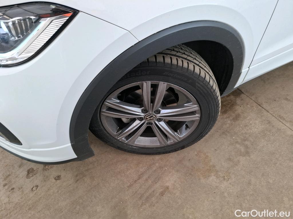  Volkswagen  T-CROSS VOLKSWAGEN  / 2018 / 5P / SUV 1.0 TSI 110ch DSG R-Line(SP) #27