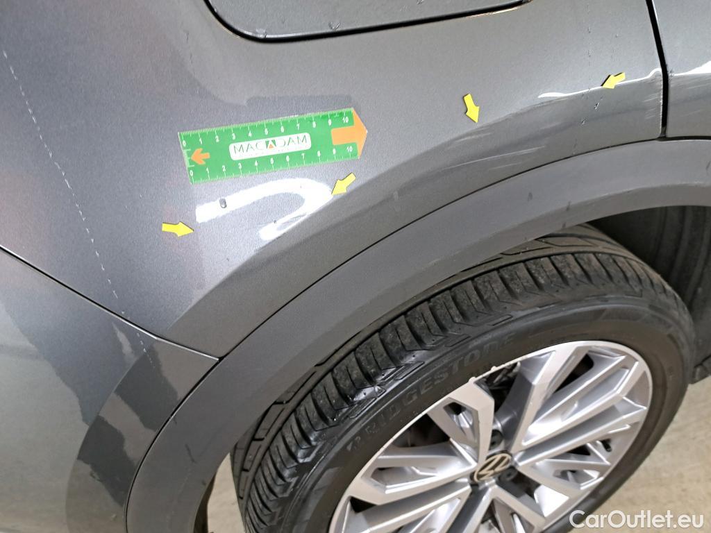  Volkswagen  T-ROC VOLKSWAGEN  / 2017 / 5P / SUV 1.5 TSI 150 EVO CARAT EXCLUSIVE DSG7 #2