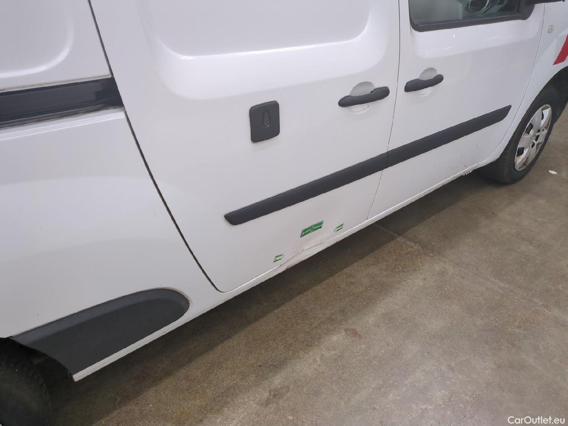  Renault  Kangoo  II Express Maxi Extra (Série Spéciale) 1.5 dCi 95CV BVM6 E6dT #72