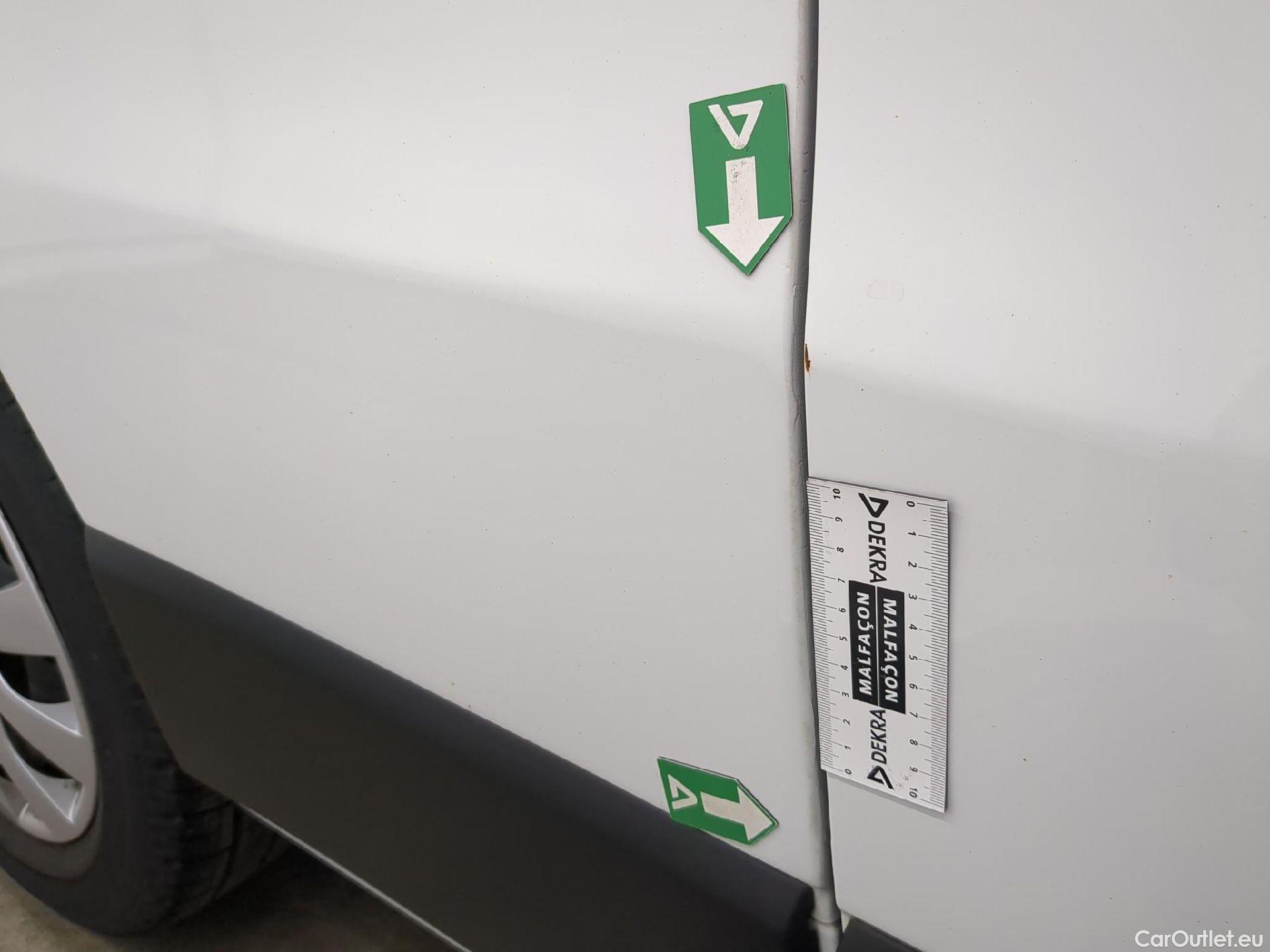  Renault  Trafic RENAULT  VU 4p Fourgon FG GCF L2H1 1300 dCi 120 #6