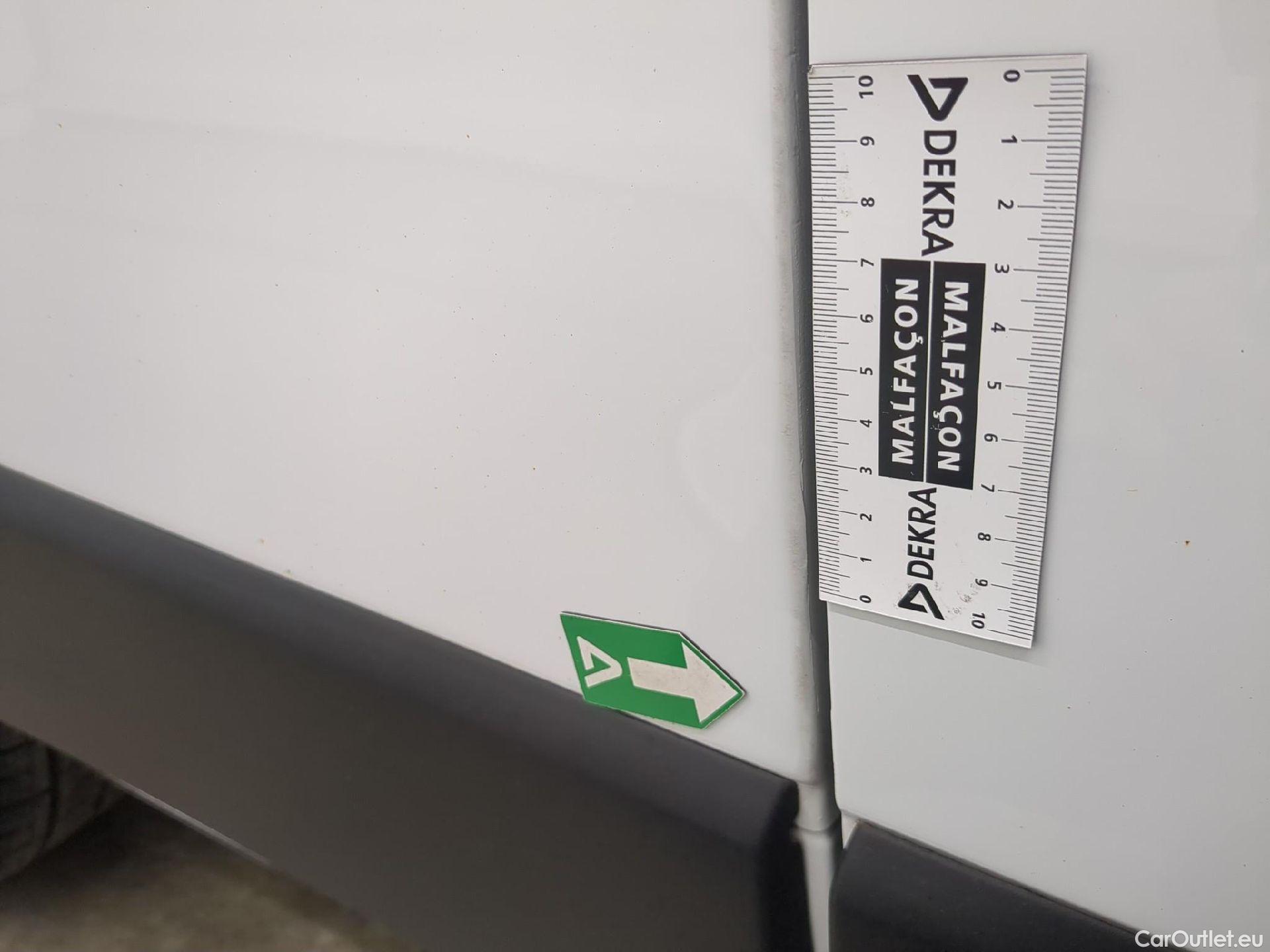  Renault  Trafic RENAULT  VU 4p Fourgon FG GCF L2H1 1300 dCi 120 #8