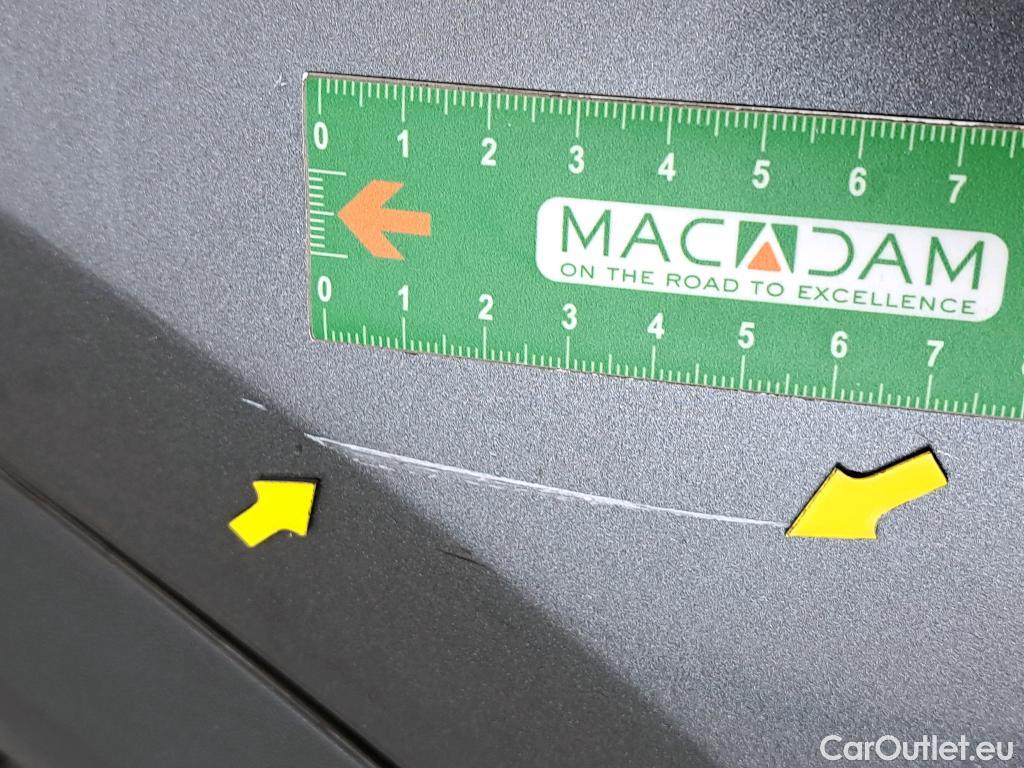  Volkswagen  T-ROC VOLKSWAGEN  / 2017 / 5P / SUV 1.5 TSI 150 EVO CARAT EXCLUSIVE DSG7 #35