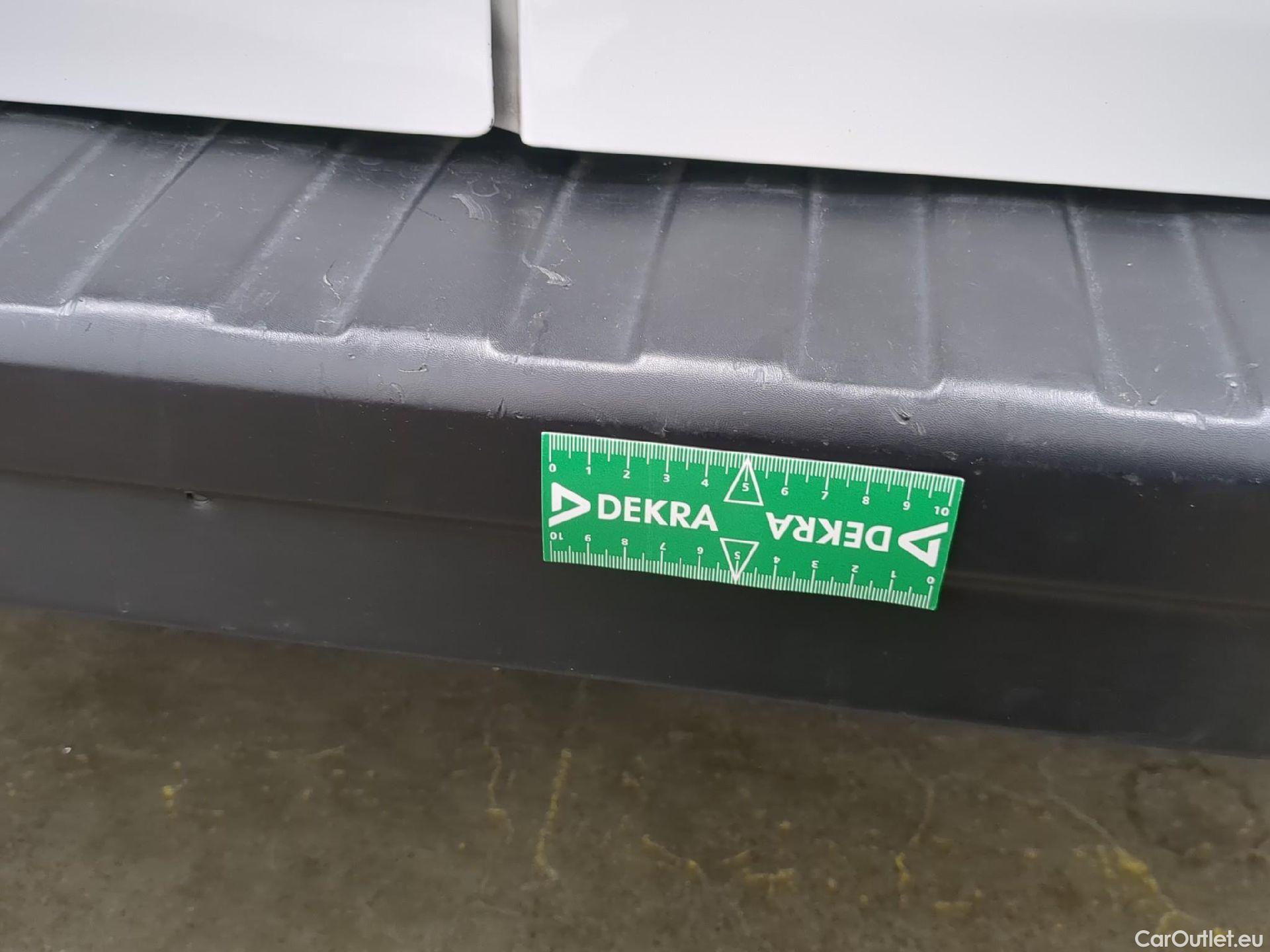  Renault  Trafic RENAULT  VU 4p Fourgon FG GCF L2H1 1300 dCi 120 #32