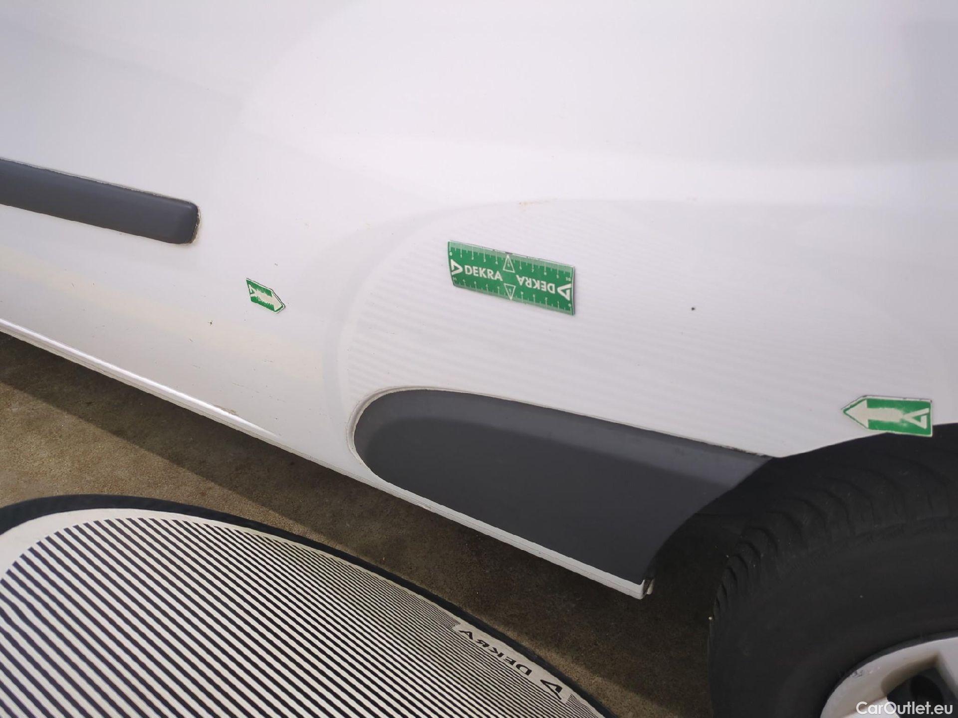  Renault  Kangoo  II Express Maxi Extra (Série Spéciale) 1.5 dCi 95CV BVM6 E6dT #34