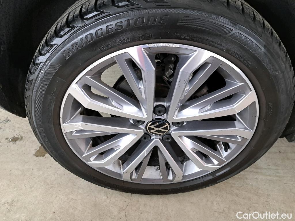  Volkswagen  T-ROC VOLKSWAGEN  / 2017 / 5P / SUV 1.5 TSI 150 EVO CARAT EXCLUSIVE DSG7 #24