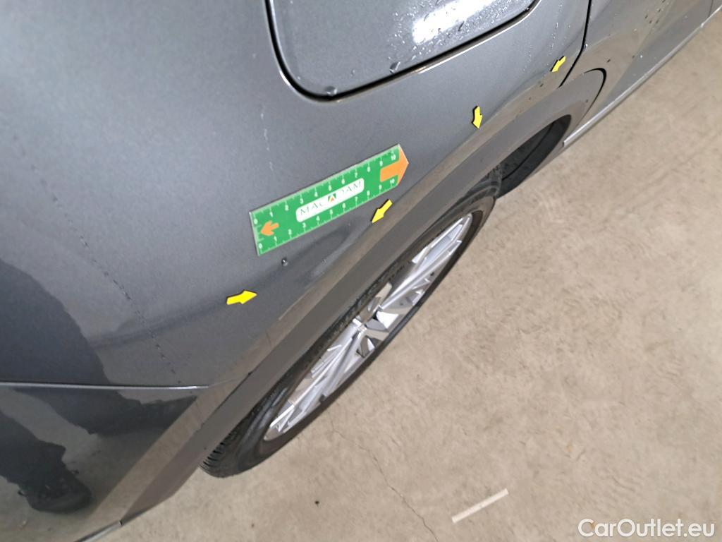  Volkswagen  T-ROC VOLKSWAGEN  / 2017 / 5P / SUV 1.5 TSI 150 EVO CARAT EXCLUSIVE DSG7 #3