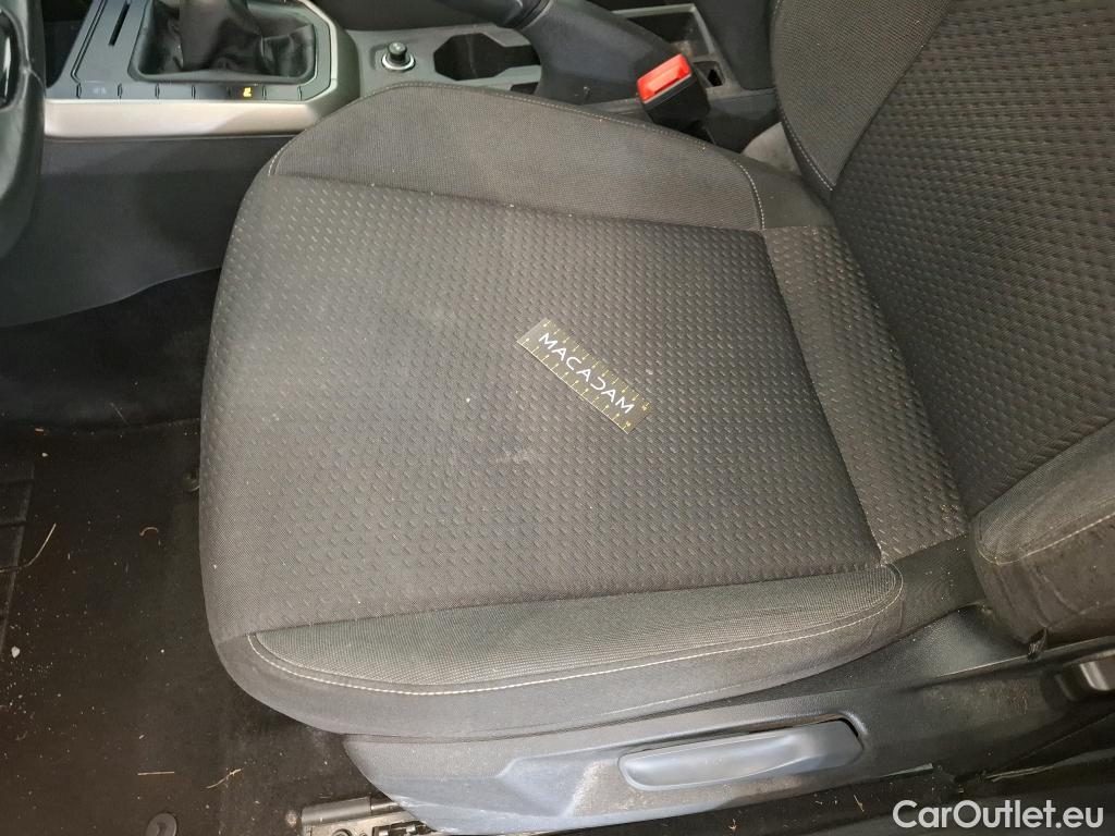  Volkswagen  Polo  VI Lounge Business 1.0 80CV BVM5 E6d #40