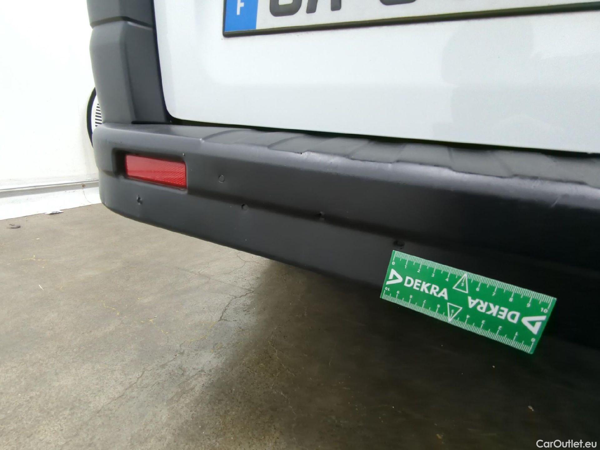  Renault  Trafic RENAULT  VU 4p Fourgon FG GCF L2H1 1300 dCi 120 #33