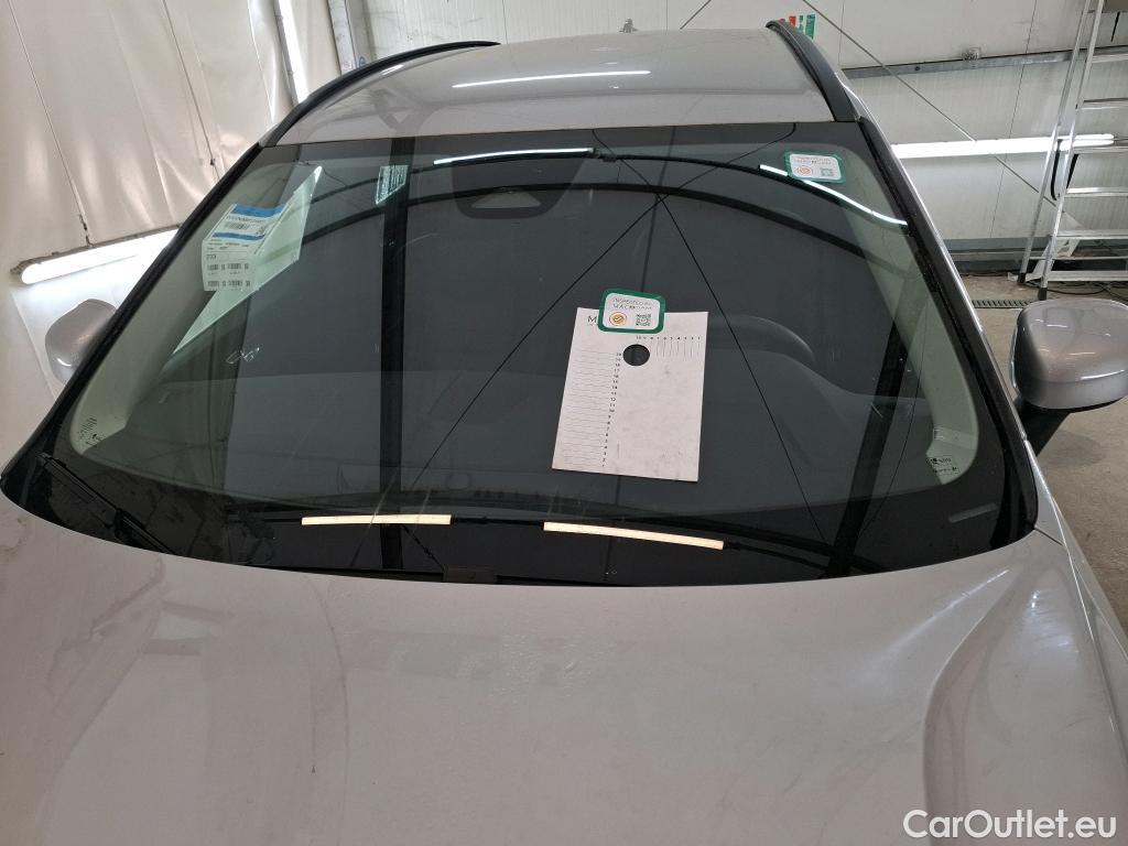  Volvo  XC60 VOLVO  5p SUV B4 AWD 197 Geartro 8 Momentum #1