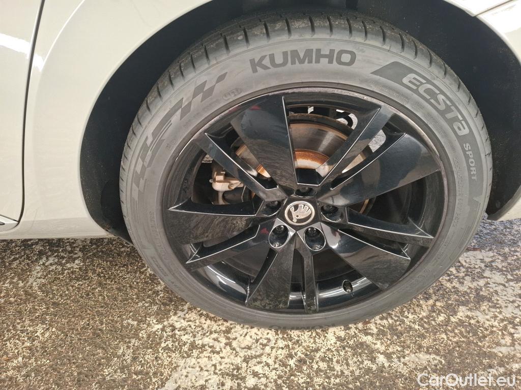  Skoda  Superb SKODA  Combi / 2019 / 5P / Break 1.4 TSI PHEV 218ch DSG6 Sportline #15