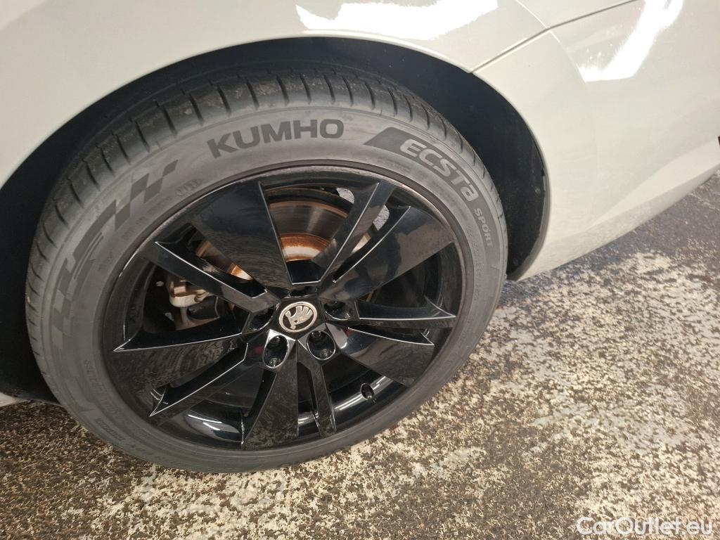  Skoda  Superb SKODA  Combi / 2019 / 5P / Break 1.4 TSI PHEV 218ch DSG6 Sportline #14