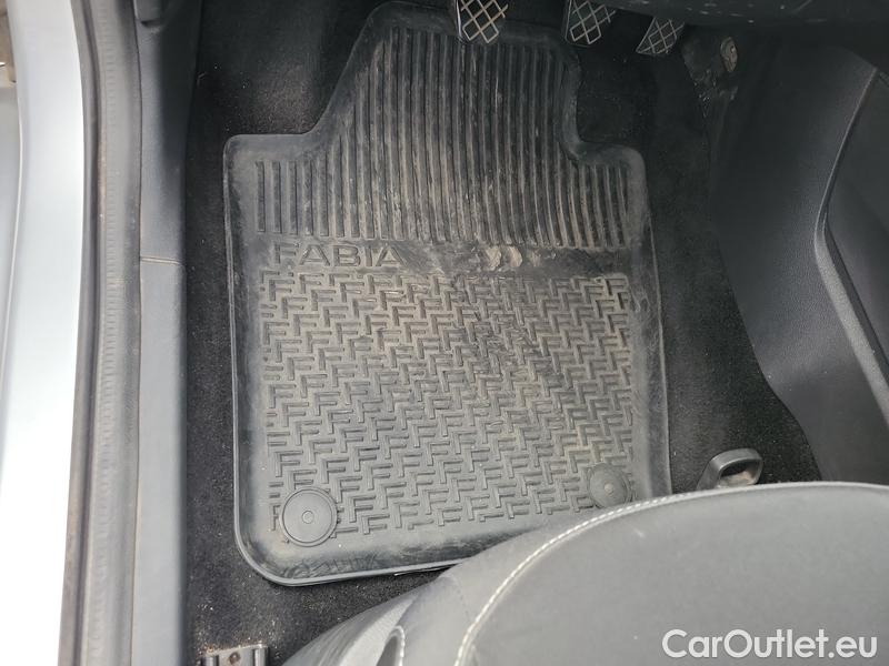  Skoda  Fabia  Combi (2015)  Com.1.0TSI 70 Style #6
