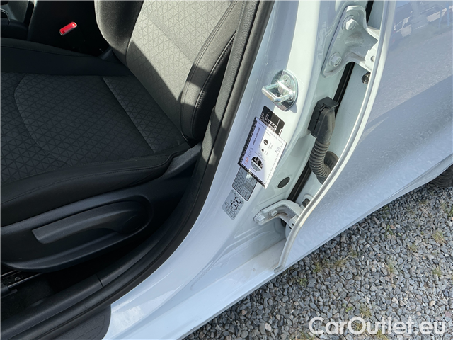  KIA  Cee'd Ceed 1.5 T-GDI 118 Spin #19