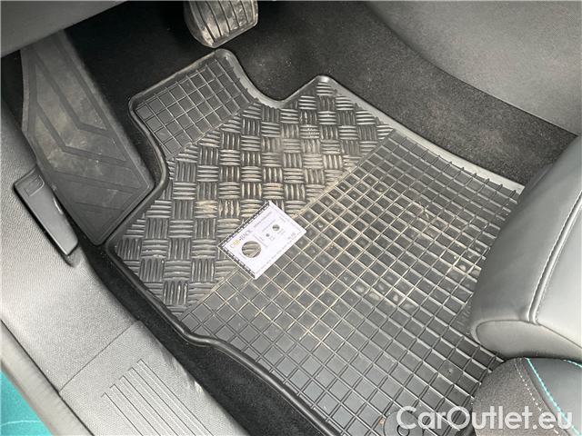  Peugeot  308  SW 1.2PT 130 Allure AT #10