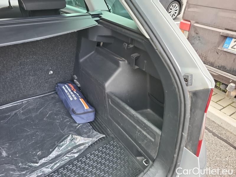  Skoda  Fabia  Combi (2015)  Com.1.0TSI 70 Style #17