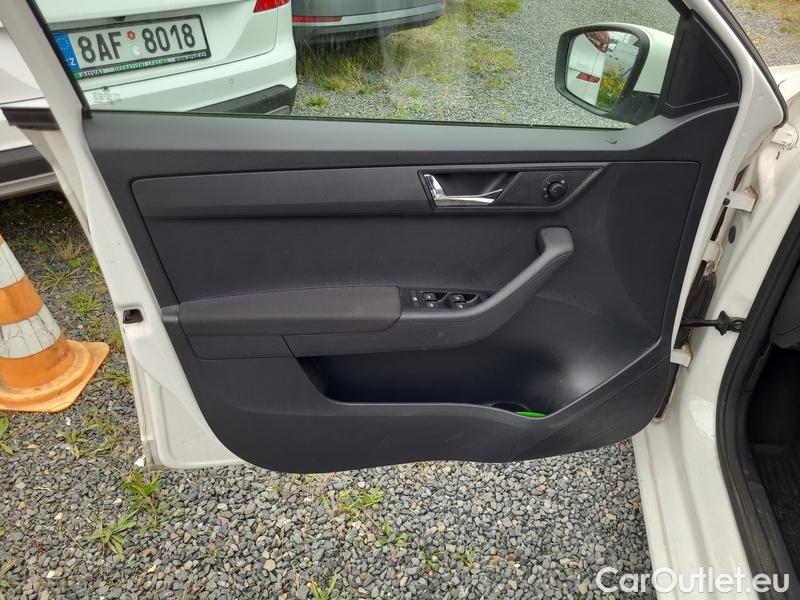  Skoda  Fabia  Combi (2015) Com.1.0TSI 70 Ambition 5d #7