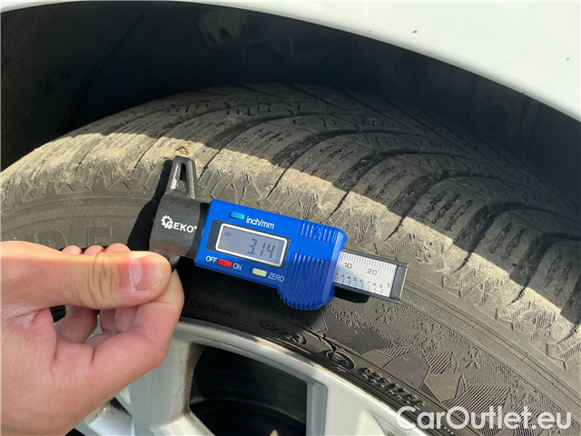  KIA  Cee'd Ceed 1.5 T-GDI 118 Spin #11