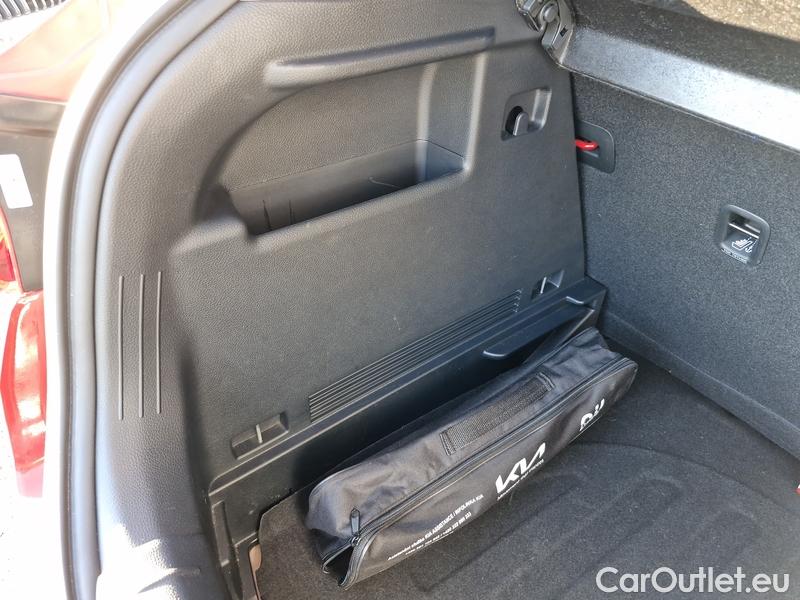  KIA  STONIC  (2017->)  1.2 DPI 62 Comfort #20