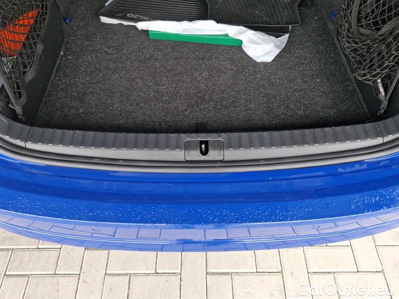  Skoda  Octavia  Combi (NX3)(2020) Oct.Combi 2.0TDI 85 Style #11