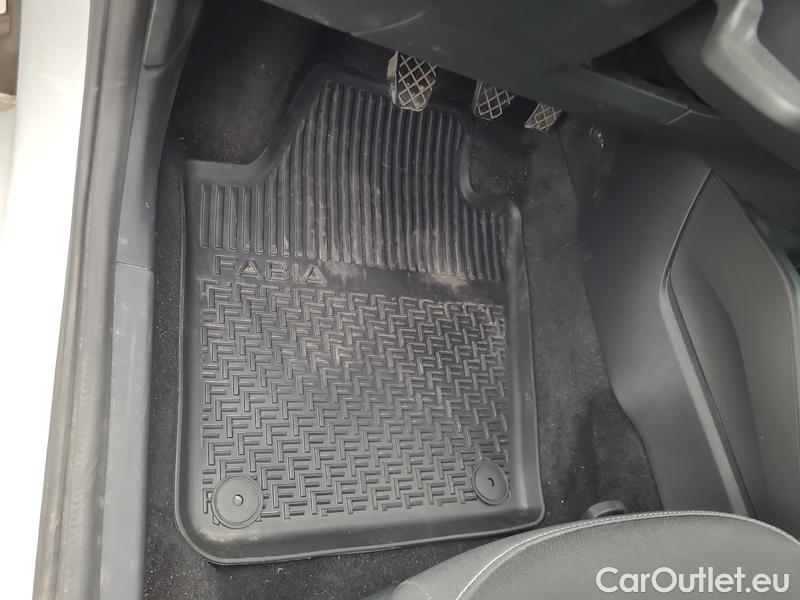  Skoda  Fabia  Combi (2015) Com.1.0TSI 70 Ambition 5d #6