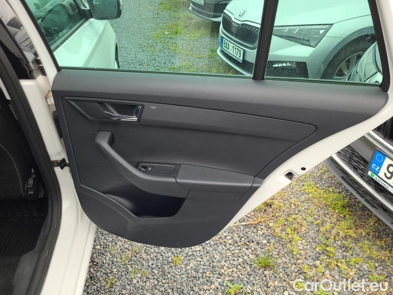  Skoda  Fabia  Combi (2015) Com.1.0TSI 70 Ambition 5d #12