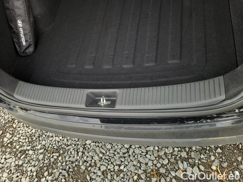  Hyundai  i30  (PD)(01.2017  ->)  kom.1.6CRDi 115 Smart #11