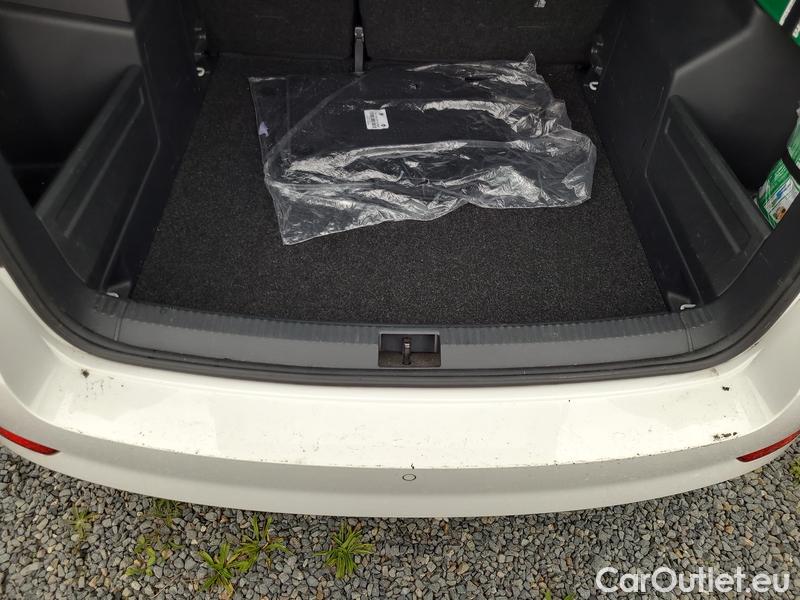  Skoda  Fabia  Combi (2015) Com.1.0TSI 70 Ambition 5d #8