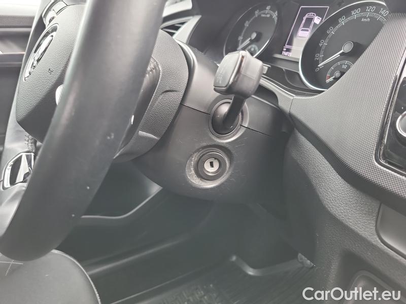  Skoda  Fabia  Combi (2015)  Com.1.0TSI 70 Ambition #16