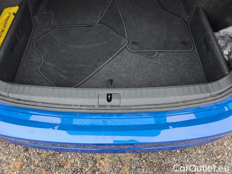  Skoda  Octavia  Combi (NX3)(2020) Oct.C.2.0TDI 110 4x4 Style AT #7