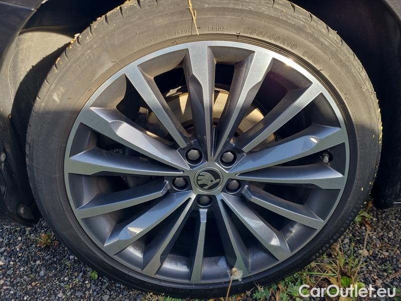  Skoda  Superb  Combi (3V5)(2015) Supe.2.0TDI 147 L&K Combi Aut #14