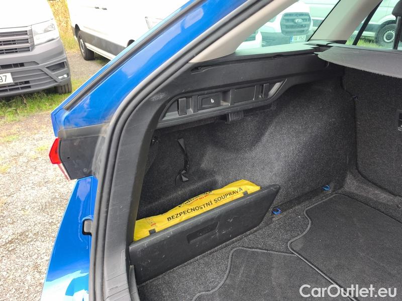  Skoda  Octavia  Combi (NX3)(2020) Oct.C.2.0TDI 110 4x4 Style AT #10