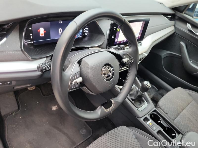  Skoda  Octavia  Lim. (NX3)(2020) Oct.2.0TDI 110 Style 5d #9