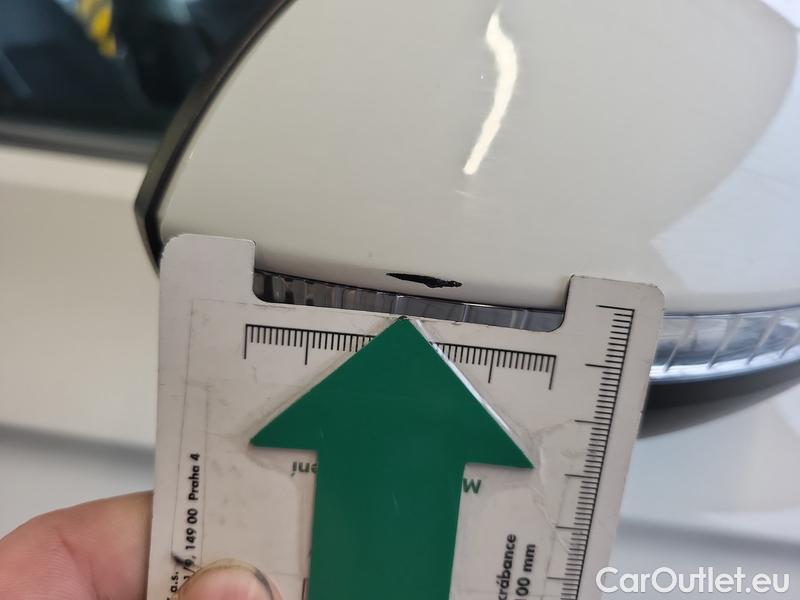  Volkswagen  Passat  Pas.Var.2.0TDI 110 Elegance AT #14